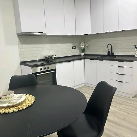 דירה Centar-moderan Dvosoban Stan U Centru