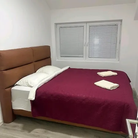 Centar-moderan Dvosoban Stan U Centru דירה