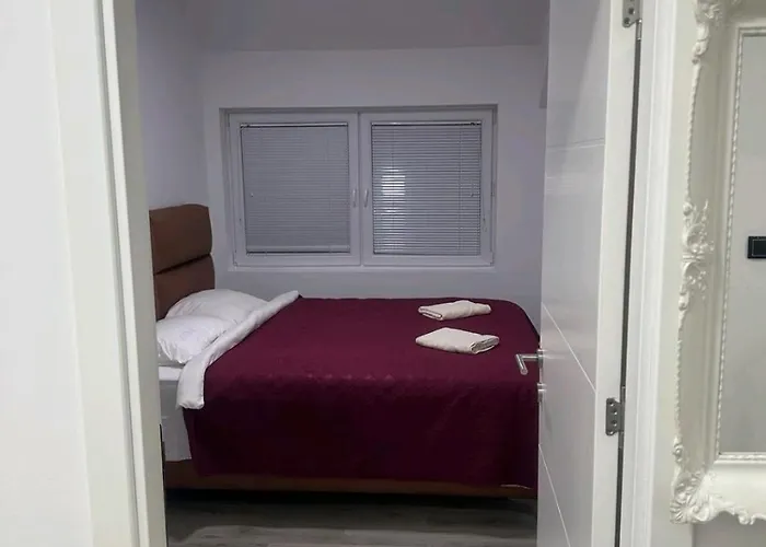 Centar-moderan Dvosoban Stan U Centru Appartement Citluk