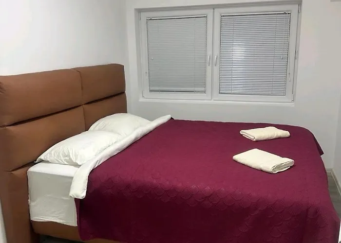 Centar-moderan Dvosoban Stan U Centru Appartement